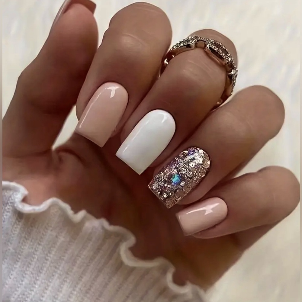 Silvery Shimmer, Pink & White Rounded Square Press On Nail Kit